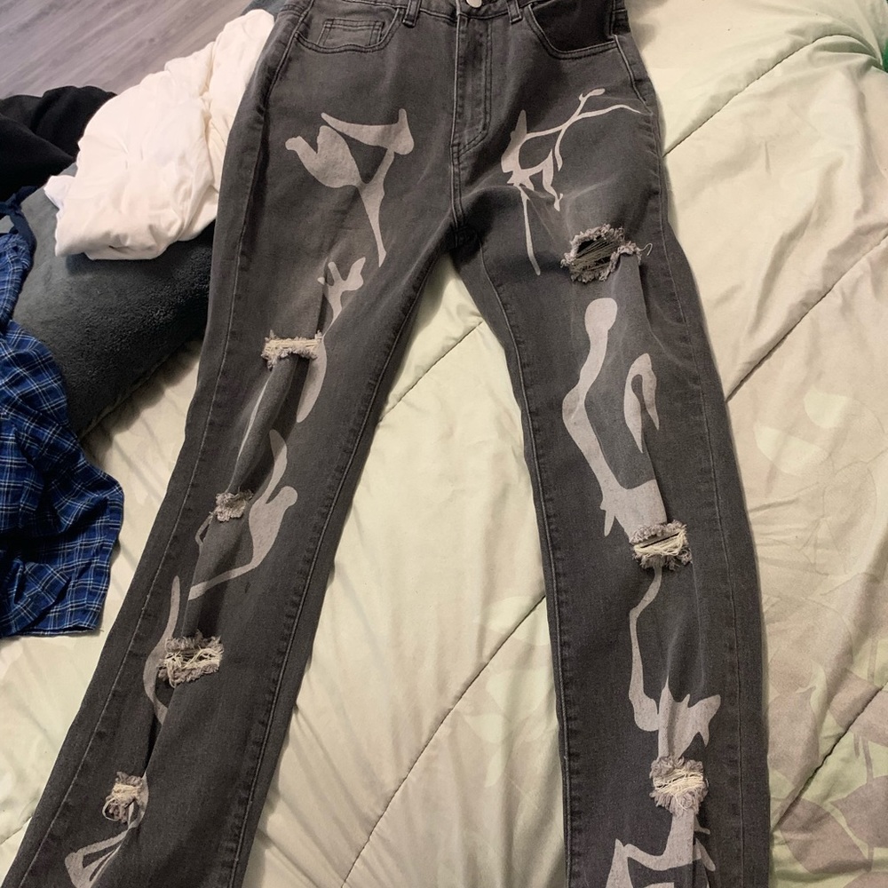 I added 2 pictures off shein so you could see them better.